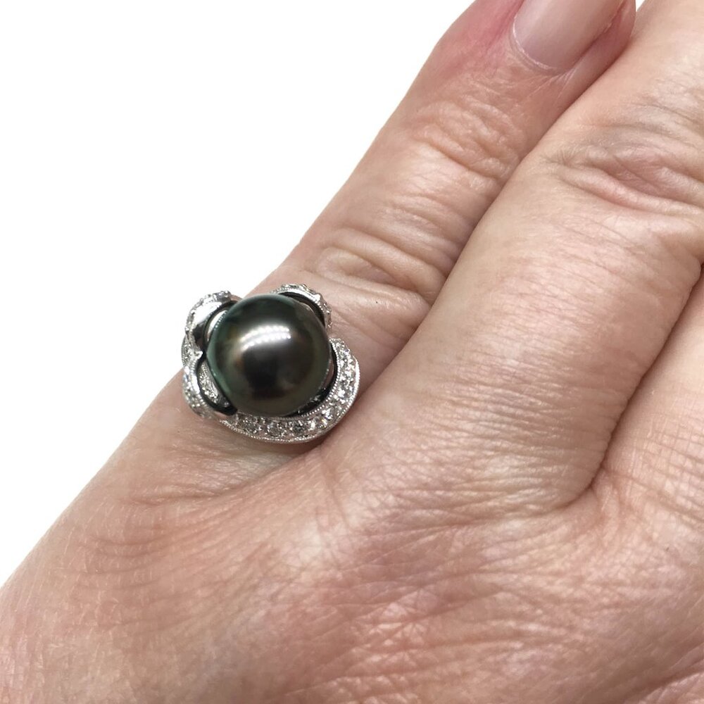 💎BRAND NEW 18K White Gold Tahitian Pearl & Diamond Ring - Never Worn!💎